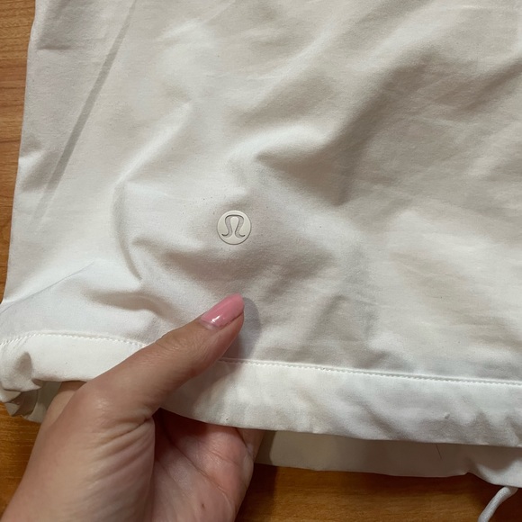 Size 2 White Lululemon Catch a Breeze Cropped Pullover Running Hoodie - Picture 9 of 10
